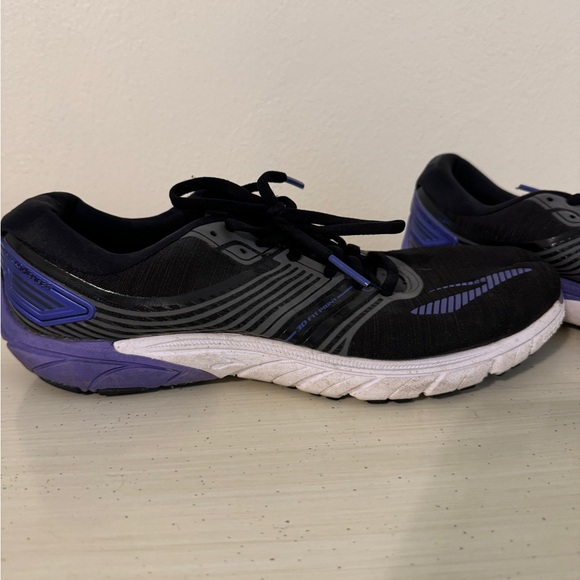 Brooks Pure Cadence Women’s Running Shoe size 11 - Picture 4 of 9